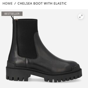 Black Chelsea Boot with Elastic